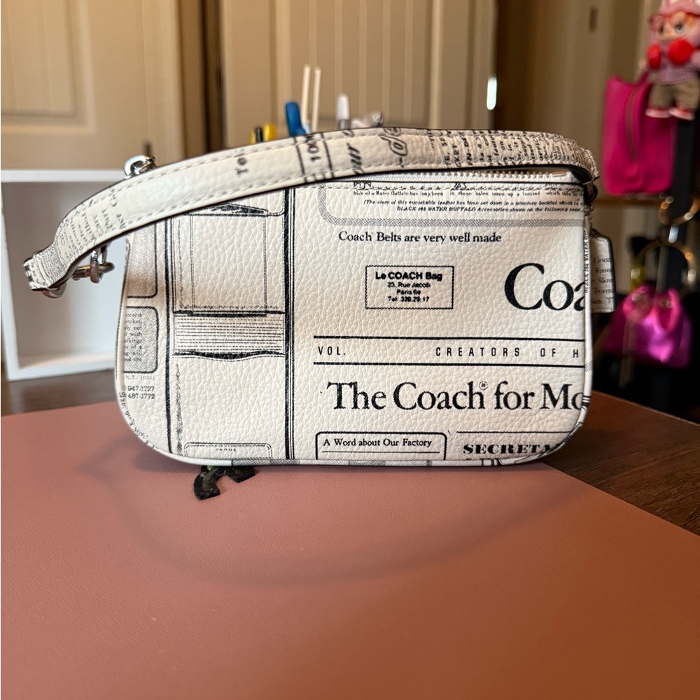 Coach Nolita 19 Newspaper - Picture 3 of 6